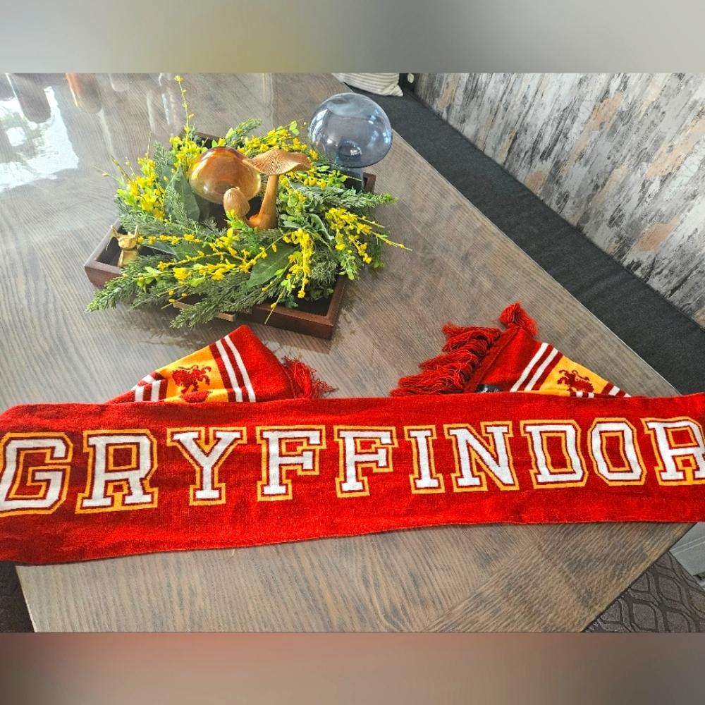 Harry Potter Gryffindor unisex scarf